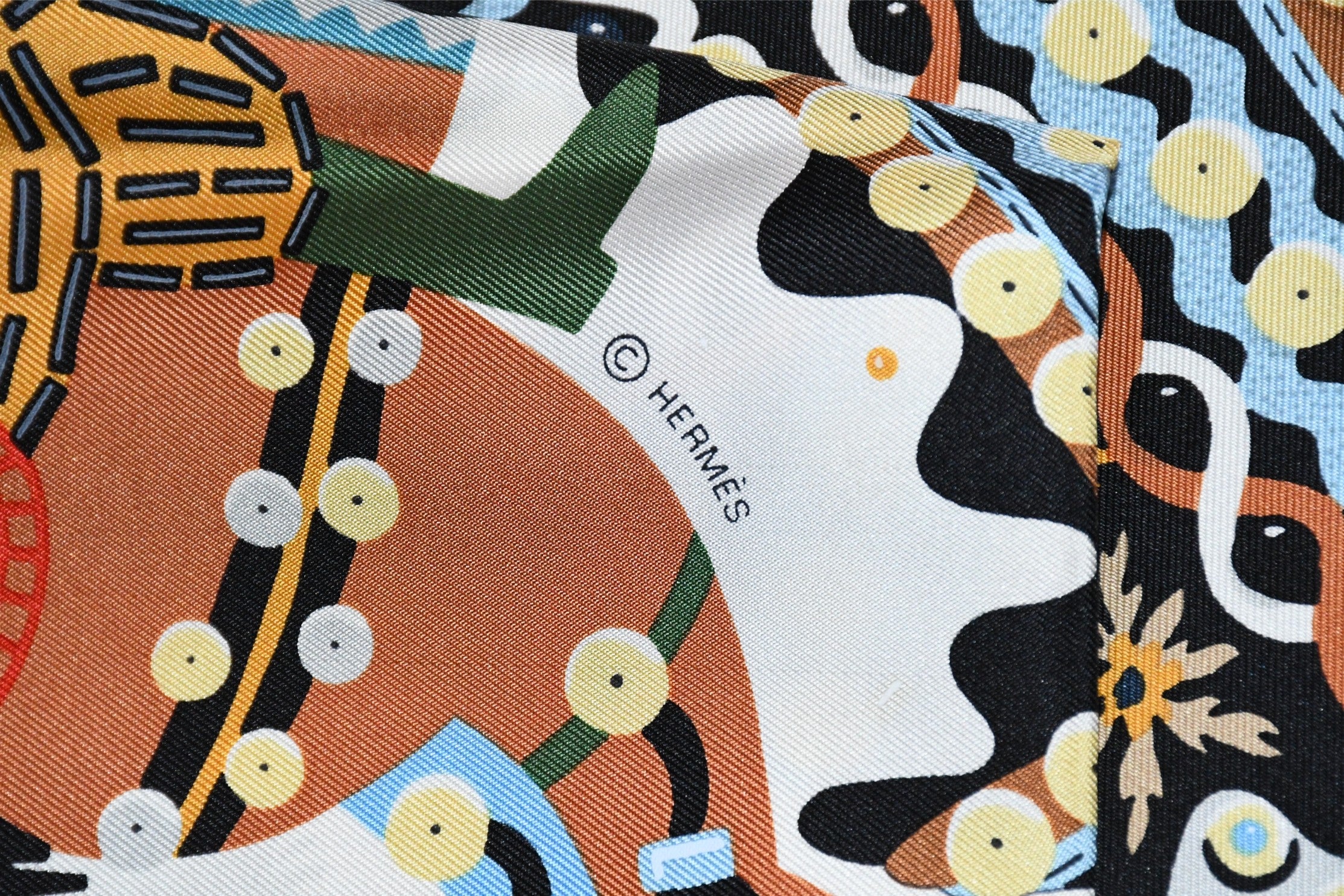 Hermes Scarf Costume de Fete by Jan Bajtlik 90 cm silk green Carre