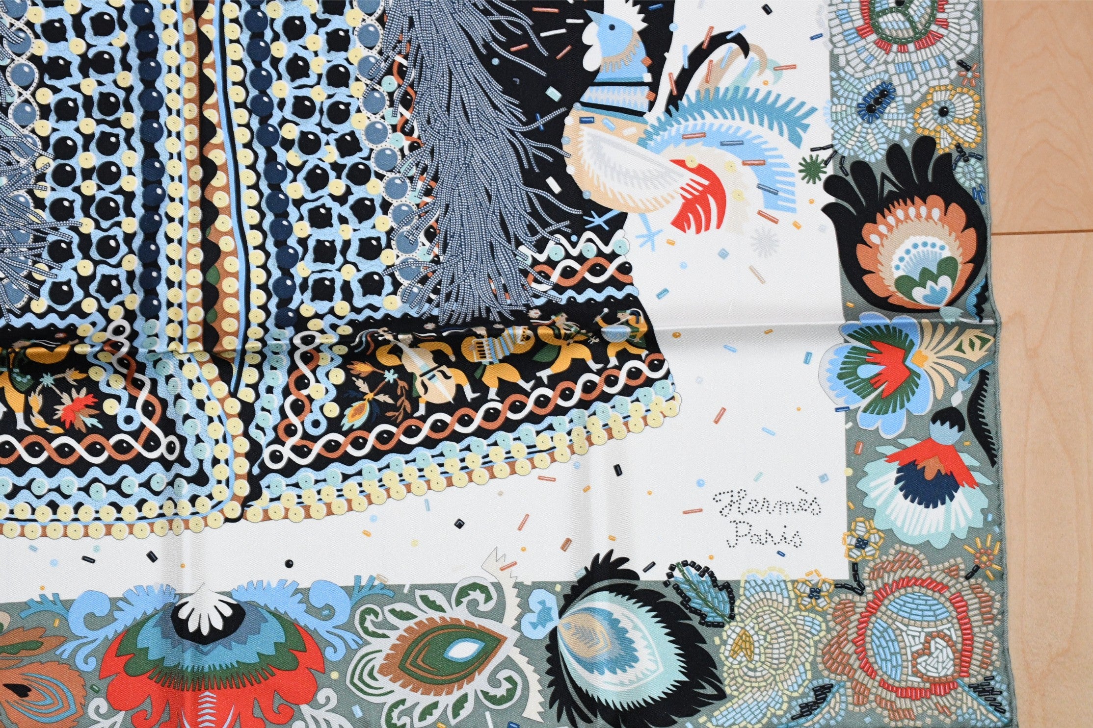 Hermes Scarf Costume de Fete by Jan Bajtlik 90 cm silk green Carre