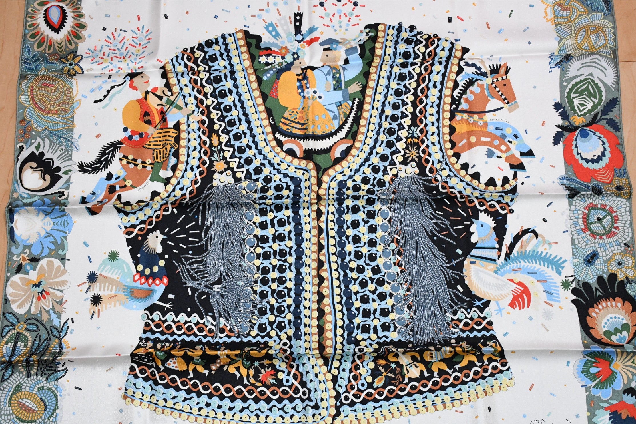 Hermes Scarf Costume de Fete by Jan Bajtlik 90 cm silk green Carre