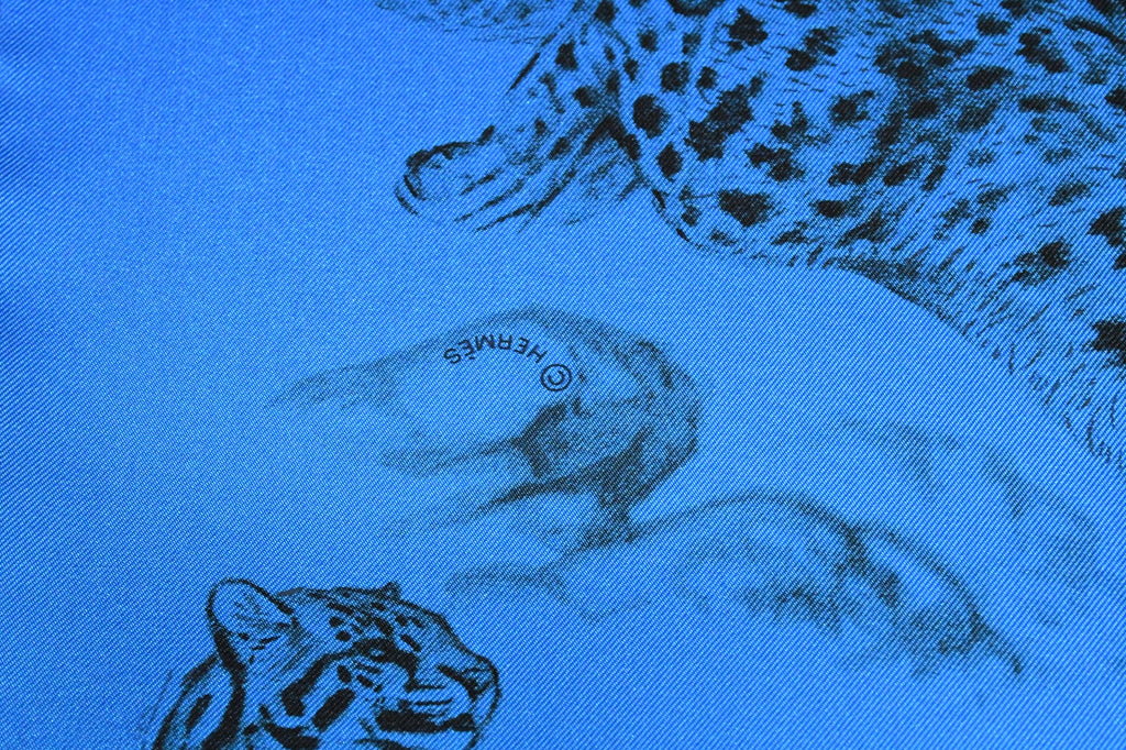 Hermes Scarf Dans l'atelier de Robert Dallet 90 cm silk blue Carre jaguar tiger 35"