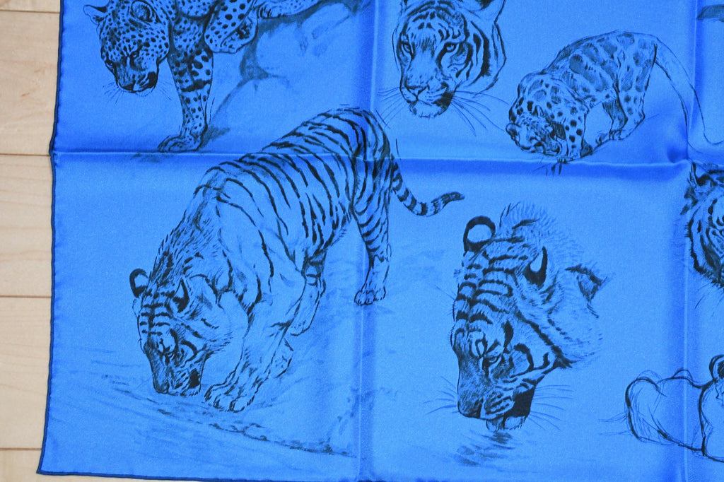 Hermes Scarf Dans l'atelier de Robert Dallet 90 cm silk blue Carre jaguar tiger 35"