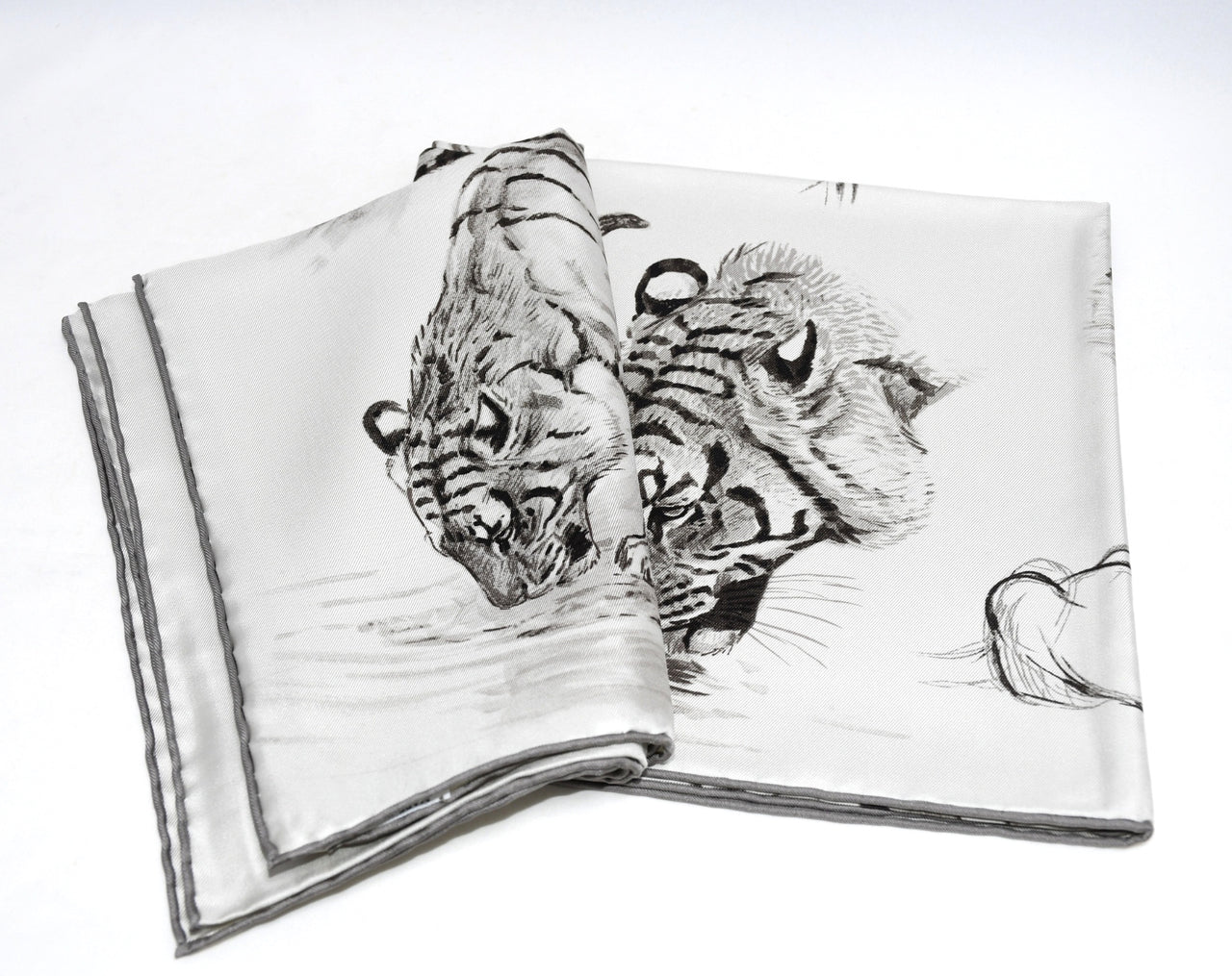 Hermes Scarf Dans l'atelier de Robert Dallet 90 cm silk gray beige Carre jaguar tiger