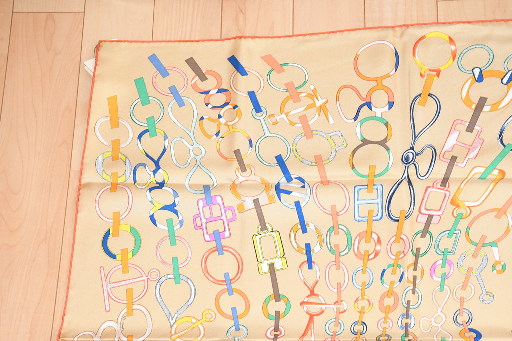 Hermes Scarf Do Re Boucles 90 cm silk beige orange Carre buckle chain 35"
