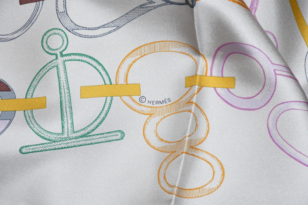 Hermes Scarf Do Re Boucles 90 cm silk gray Carre buckle chain 35"