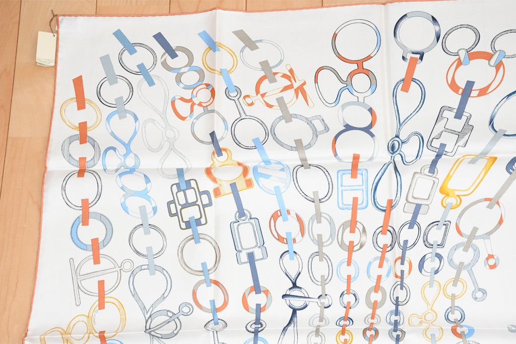Hermes Scarf Do Re Boucles 90 cm silk white Carre buckle chain 35"