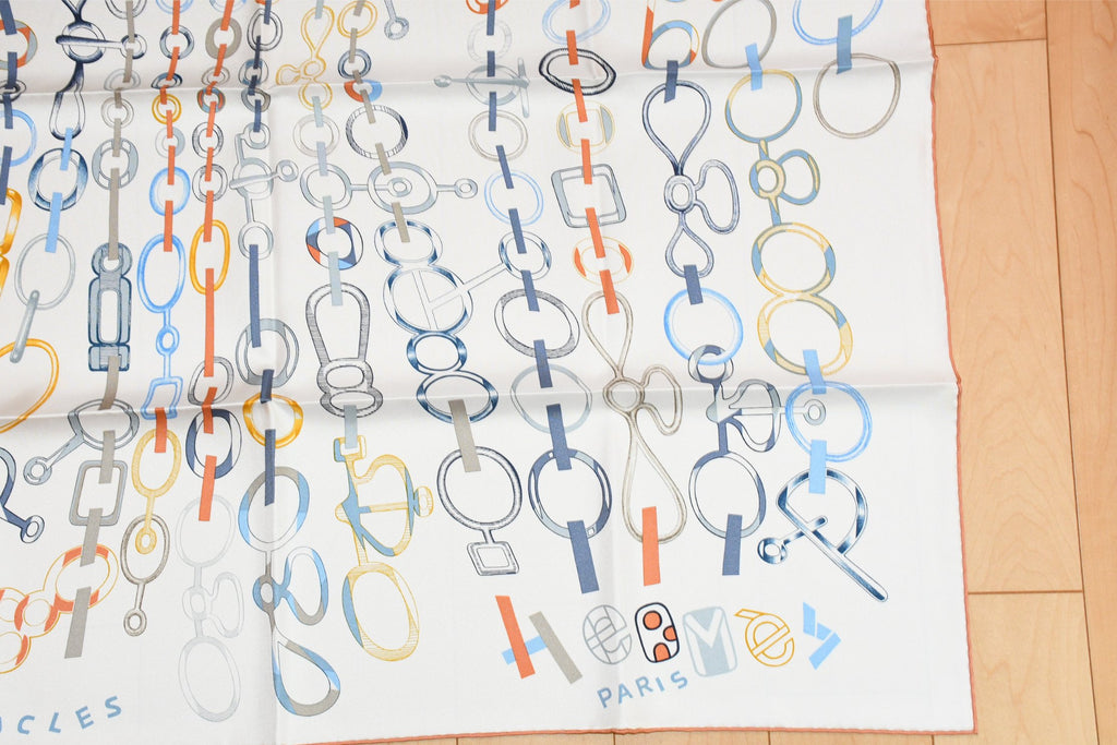 Hermes Scarf Do Re Boucles 90 cm silk white Carre buckle chain 35"