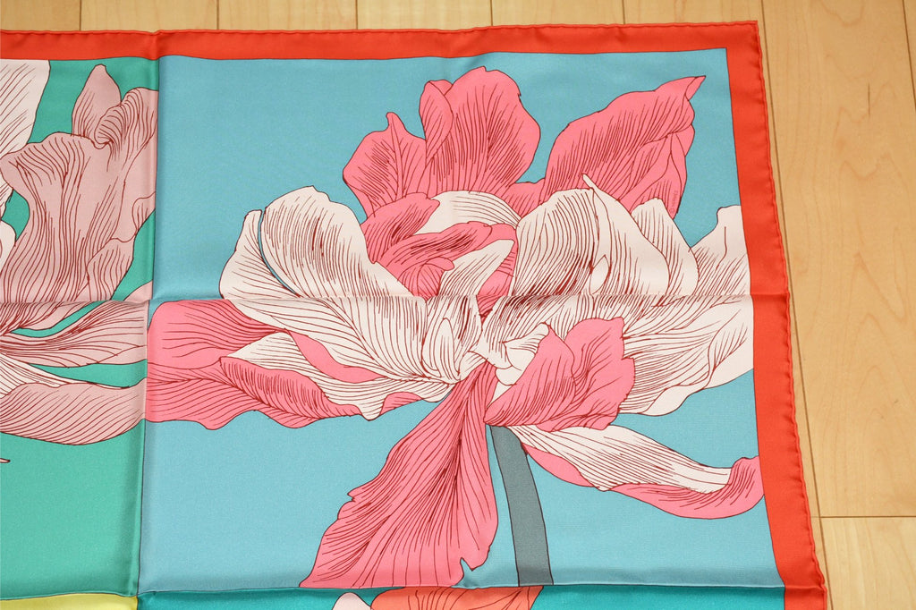 Hermes Scarf Etude Pour Un Iris Arc En Ciel 90 cm silk blue Carre flower 35"