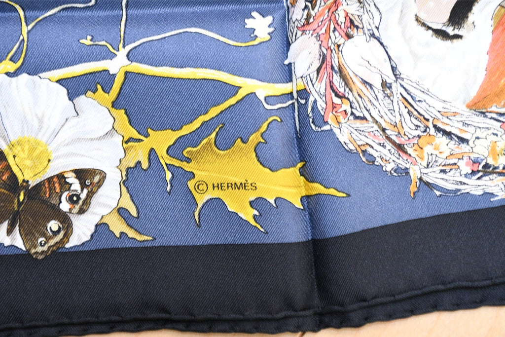 Hermes Scarf Faune Et Flore Du Texas Wildlife 90 cm by Kermit Oliver silk navy animal Carre