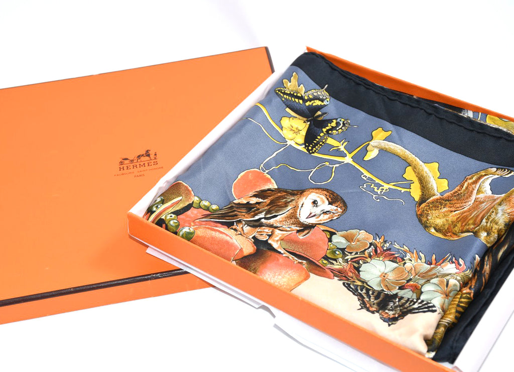 Hermes Scarf Faune Et Flore Du Texas Wildlife 90 cm by Kermit Oliver silk navy gray animal Carre 35" 064
