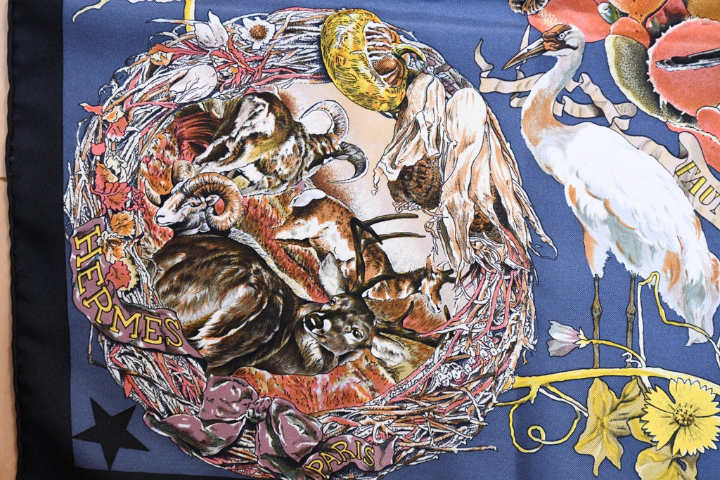 Hermes Scarf Faune Et Flore Du Texas Wildlife 90 cm by Kermit Oliver silk navy gray animal Carre 35" 094
