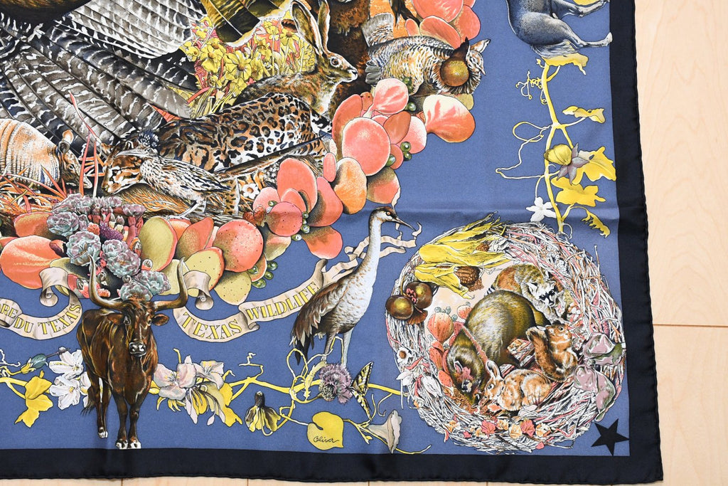 Hermes Scarf Faune Et Flore Du Texas Wildlife 90 cm by Kermit Oliver silk navy gray animal Carre 35" 094
