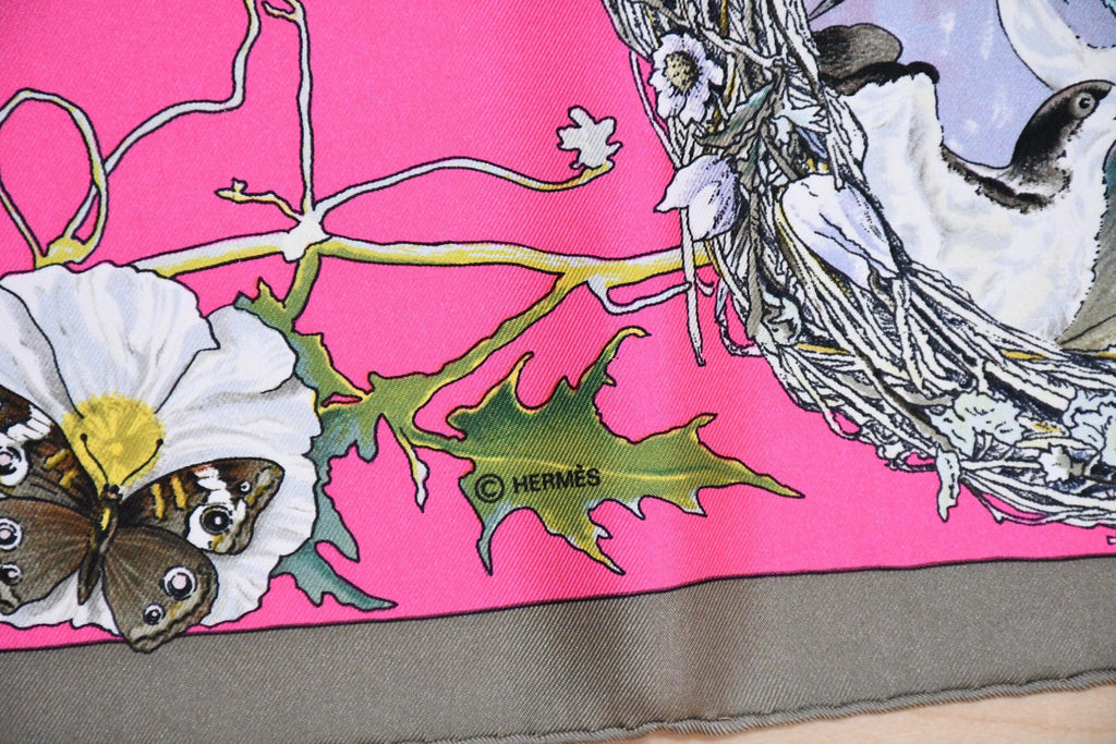 Hermes Scarf Faune Et Flore Du Texas Wildlife 90 cm by Kermit Oliver silk pink gray