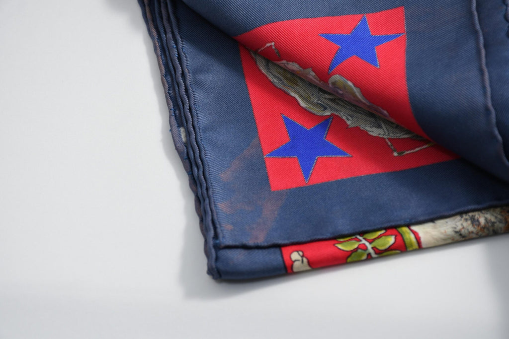 Hermes Scarf Faune Et Flore Du Texas Wildlife 90 cm by Kermit Oliver silk red blue USED