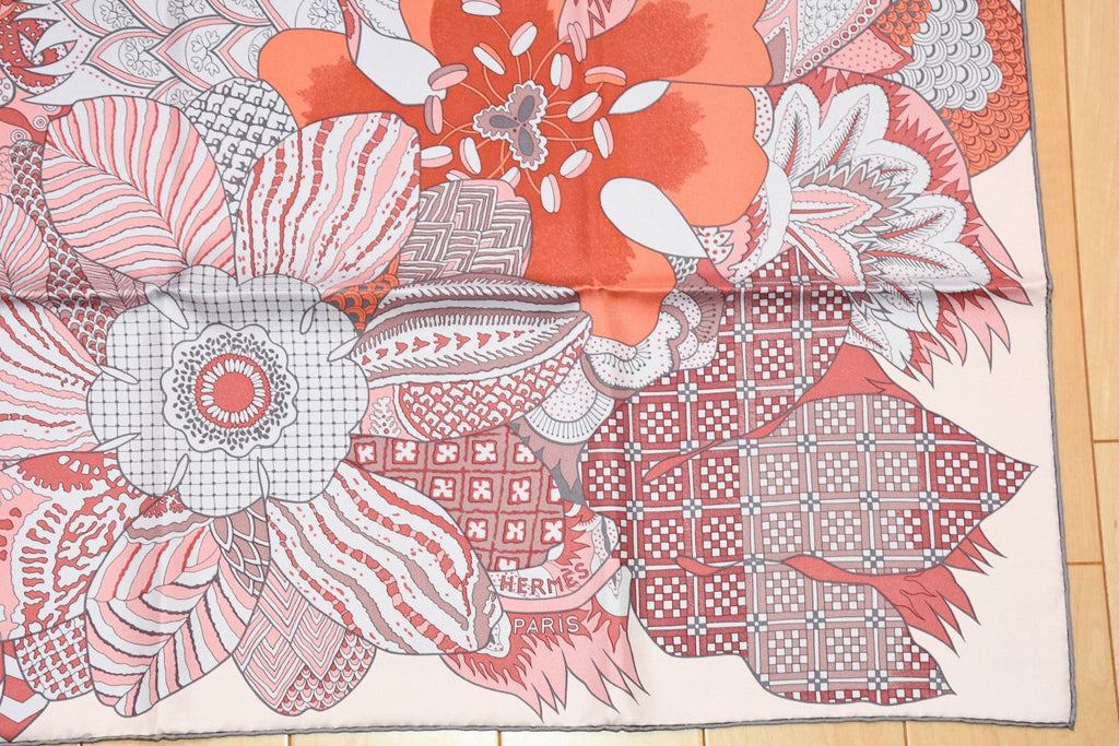Hermes Scarf Fleurs d'Indiennes 90 cm silk light pink Carre Indian flower 35"
