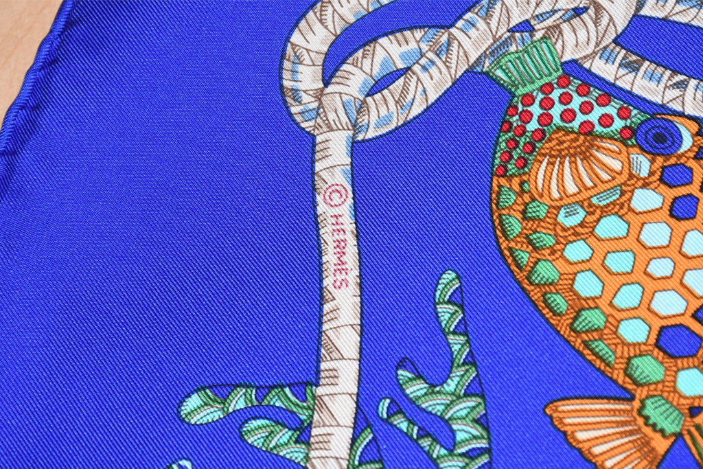 Hermes Scarf Grands Fonds 90 cm silk blue Carre sea fish 35"