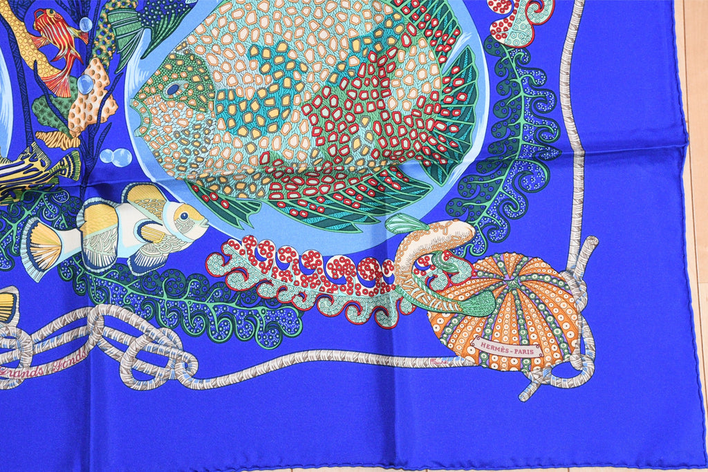 Hermes Scarf Grands Fonds 90 cm silk blue Carre sea fish 35"