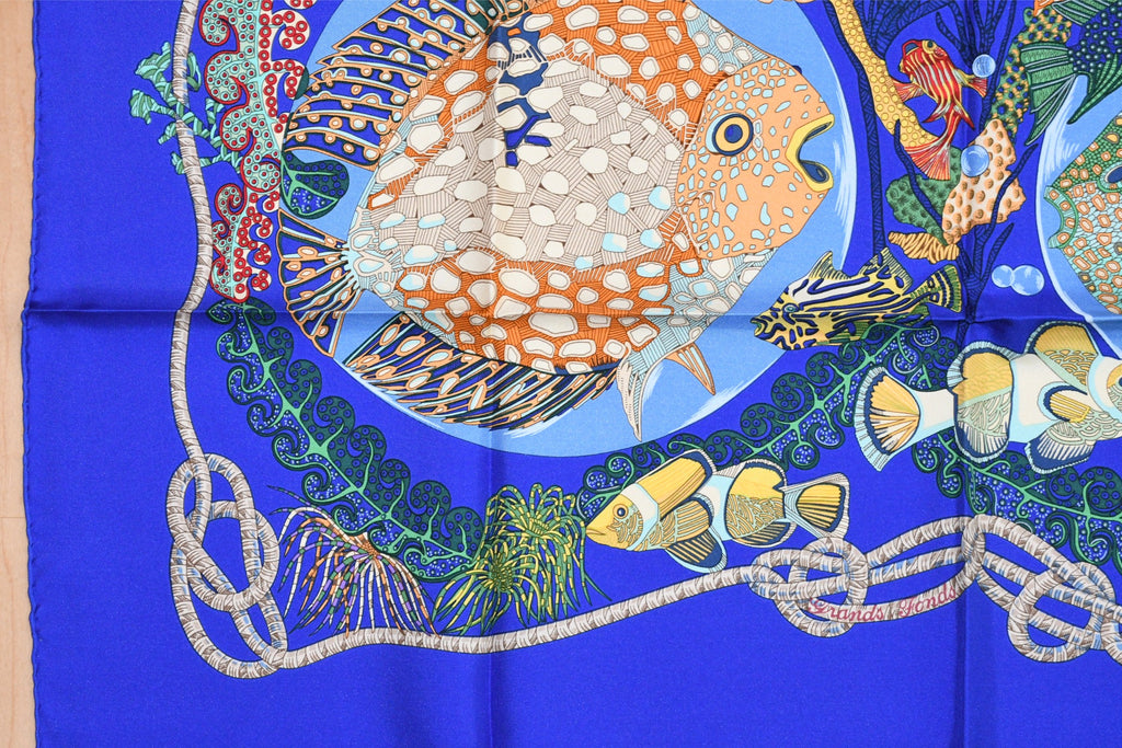 Hermes Scarf Grands Fonds 90 cm silk blue Carre sea fish 35"