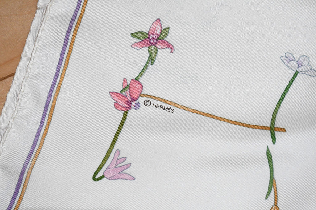 Hermes Scarf I like Flowers by Leah P. Cooke 90 cm silk off white Carre vintage
