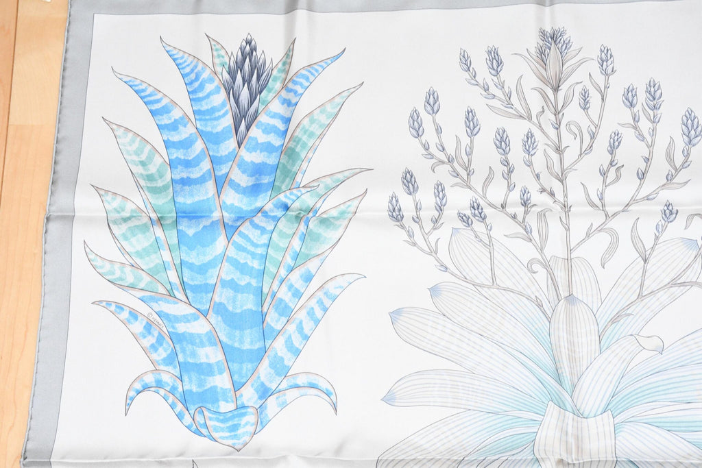 Hermes Scarf Index Bromeliaceae 90 cm silk gray blue Carre pineapple flower 35"