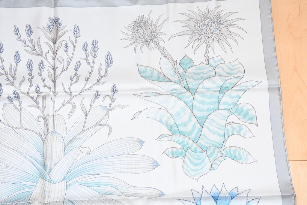 Hermes Scarf Index Bromeliaceae 90 cm silk gray blue Carre pineapple flower 35"