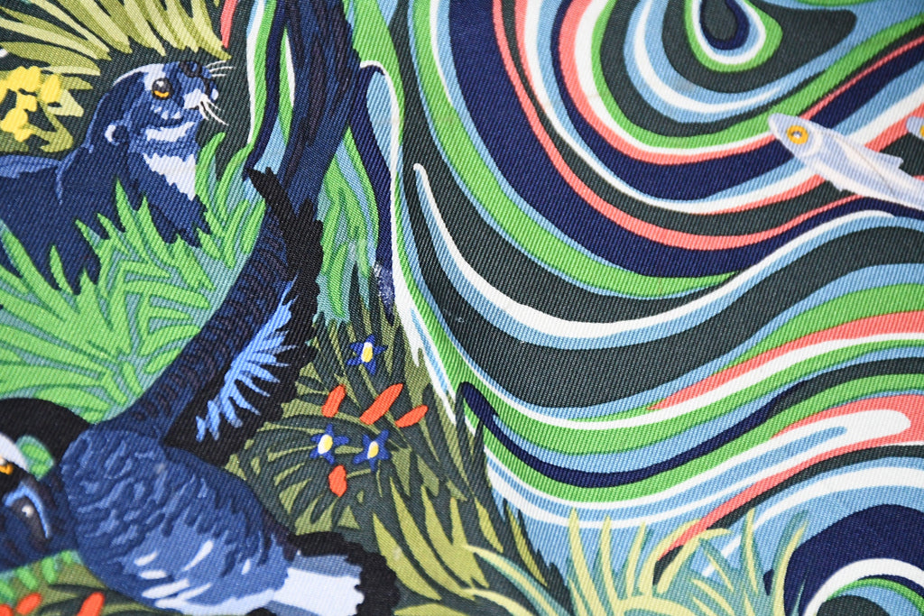 Hermes Scarf Into The Canadian Wild 90 cm silk navy blue Carre bear animal 35"