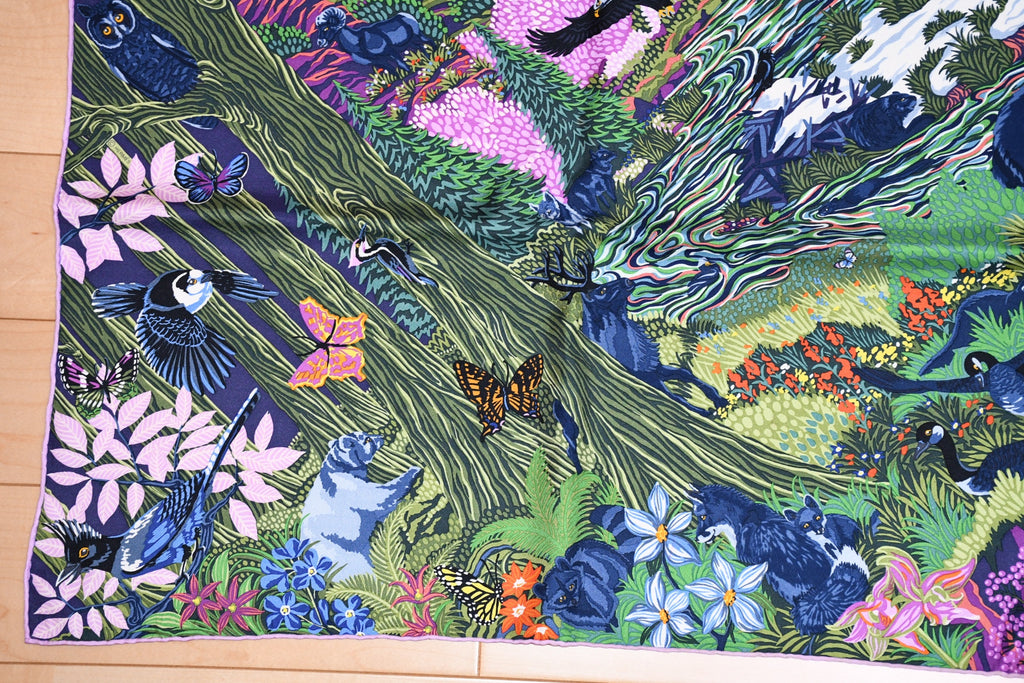 Hermes Scarf Into The Canadian Wild 90 cm silk navy blue Carre bear animal 35"
