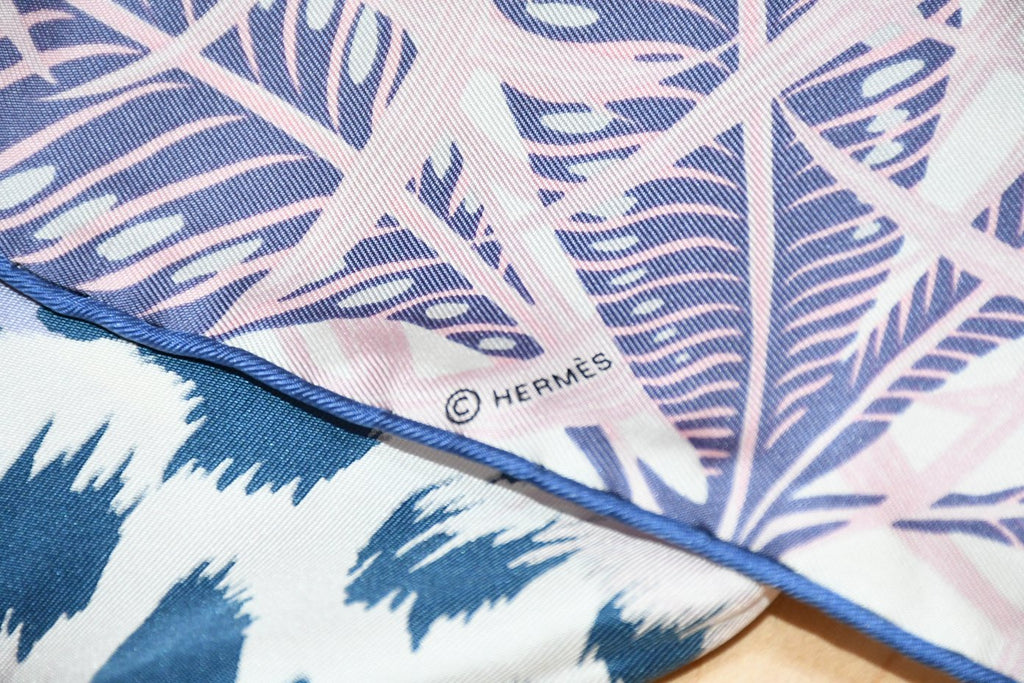 Hermes Scarf Jaguar Quetzal 90 cm Christine Henry silk purple animal Carre 064