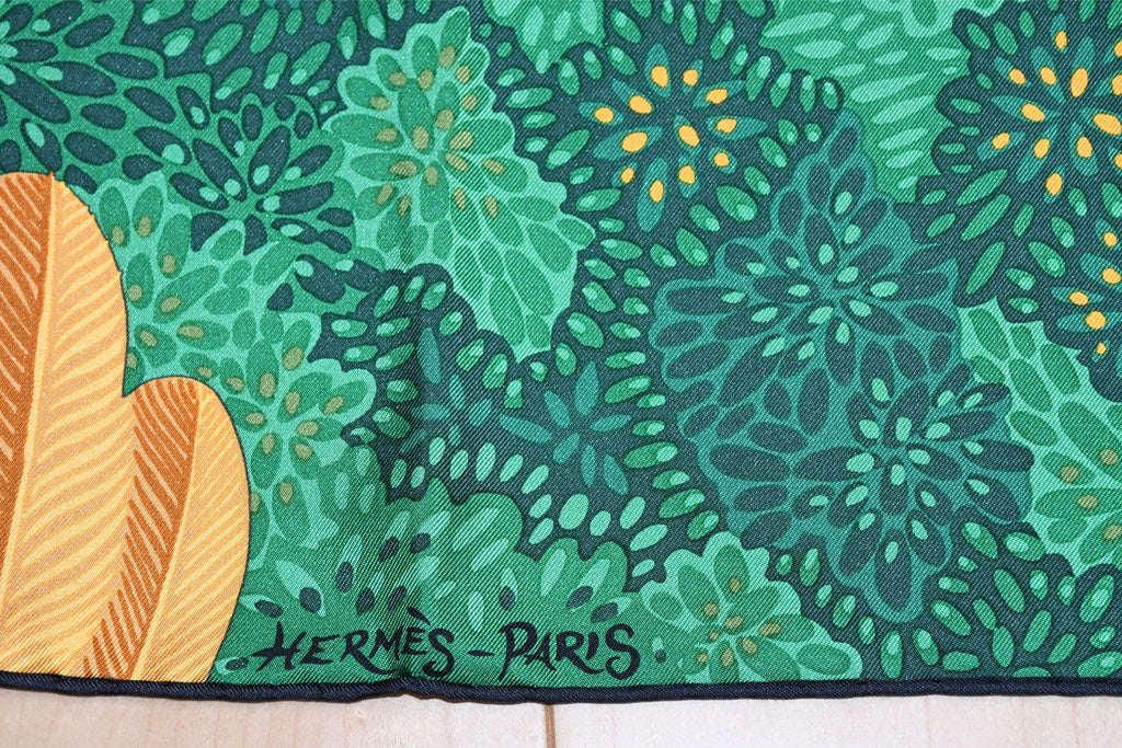 Hermes Scarf L'Esprit de la Foret 90 cm silk green yellow Carre forest butterfly