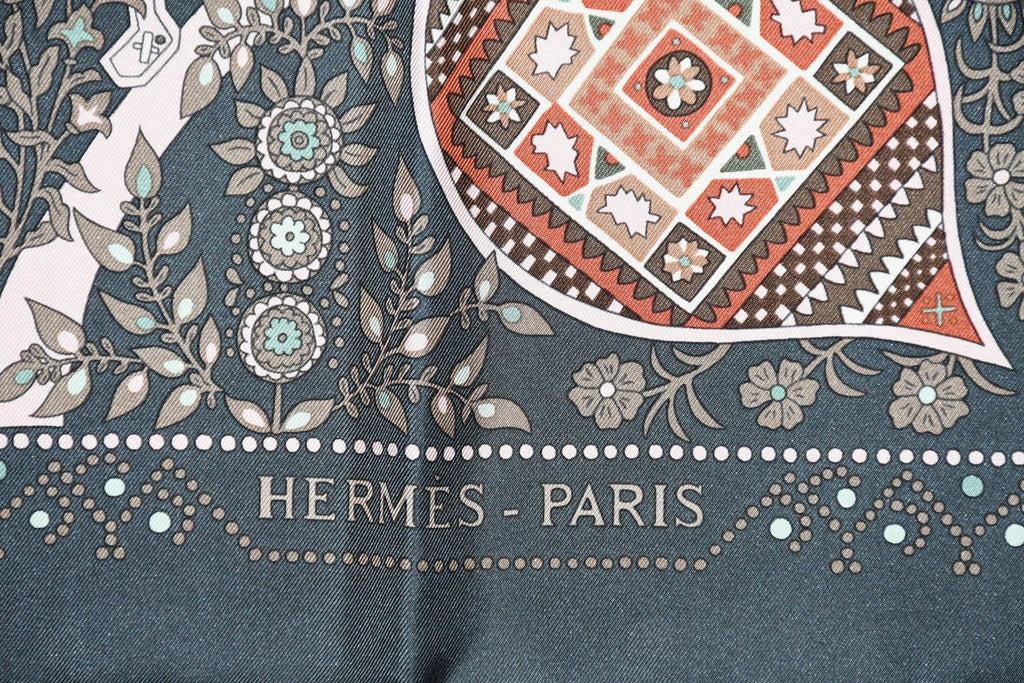 Hermes Scarf L'arbre de vie 90 cm silk reglisse black Carre life tree 35"