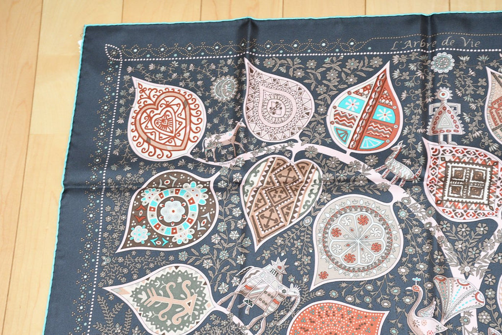 Hermes Scarf L'arbre de vie 90 cm silk reglisse black Carre life tree 35"
