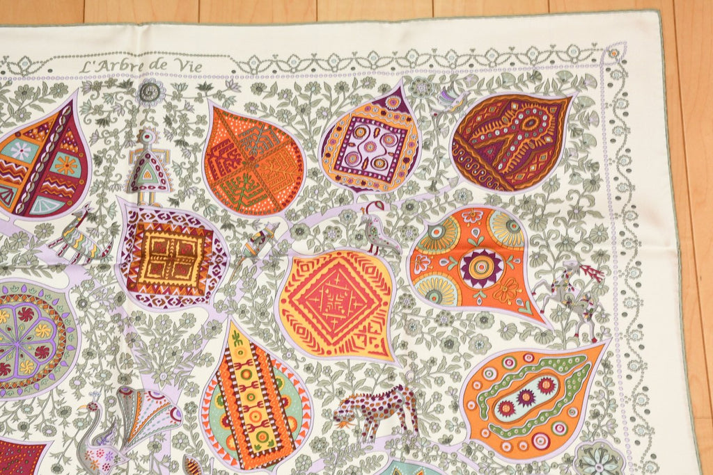 Hermes Scarf L'arbre de vie 90 cm silk white Carre life tree flower 35"