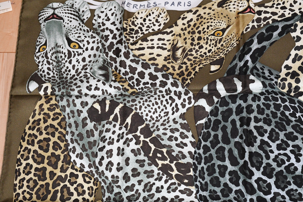 Hermes Scarf Lazy Leopardesses 90 cm silk khaki green Carre leopard animal 35"
