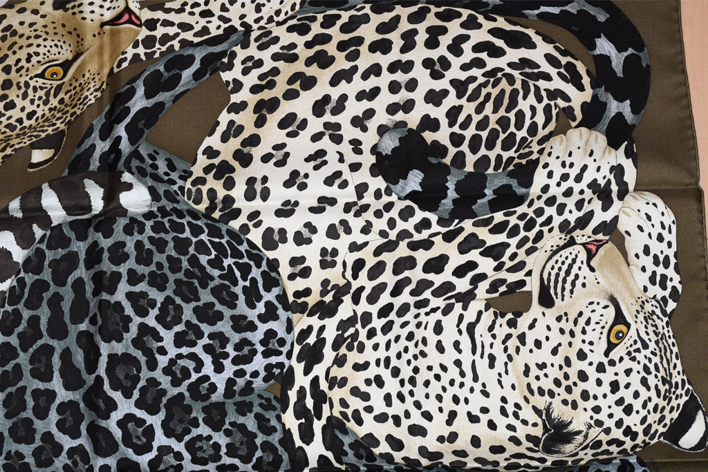 Hermes Scarf Lazy Leopardesses 90 cm silk khaki green Carre leopard animal 35"