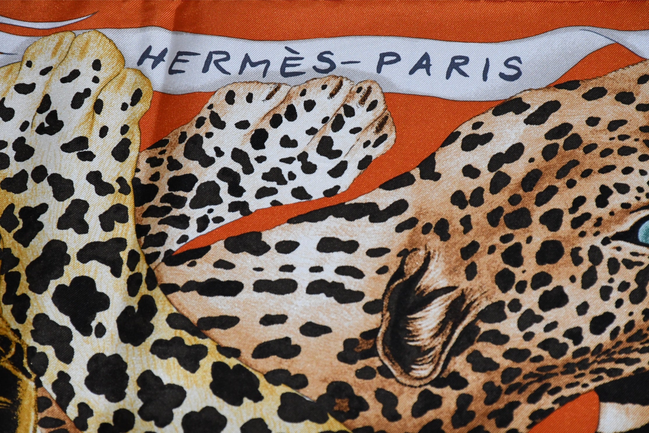 Hermes Scarf Lazy Leopardesses 90 cm silk orange Carre leopard