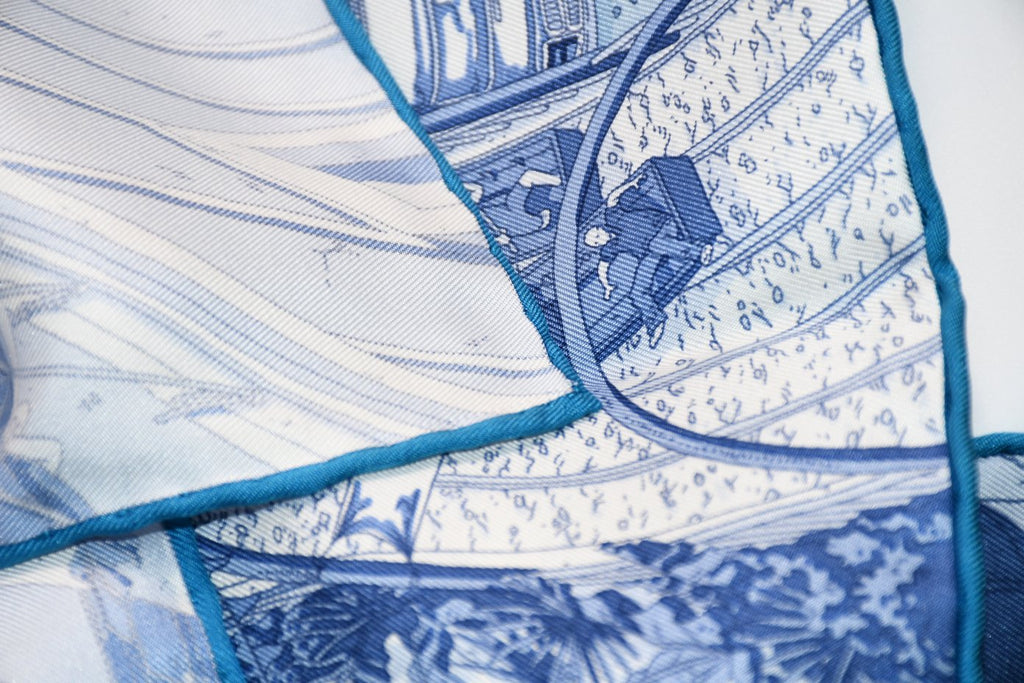 Hermes Scarf Le Grand Prix du Faubourg 90 cm silk blue Carre town 35"