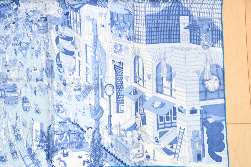 Hermes Scarf Le Grand Prix du Faubourg 90 cm silk blue Carre town 35"
