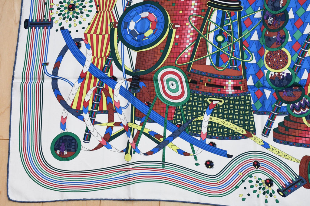 Hermes Scarf Le Laboratoire Du Temps 90 cm silk white Carre 35"