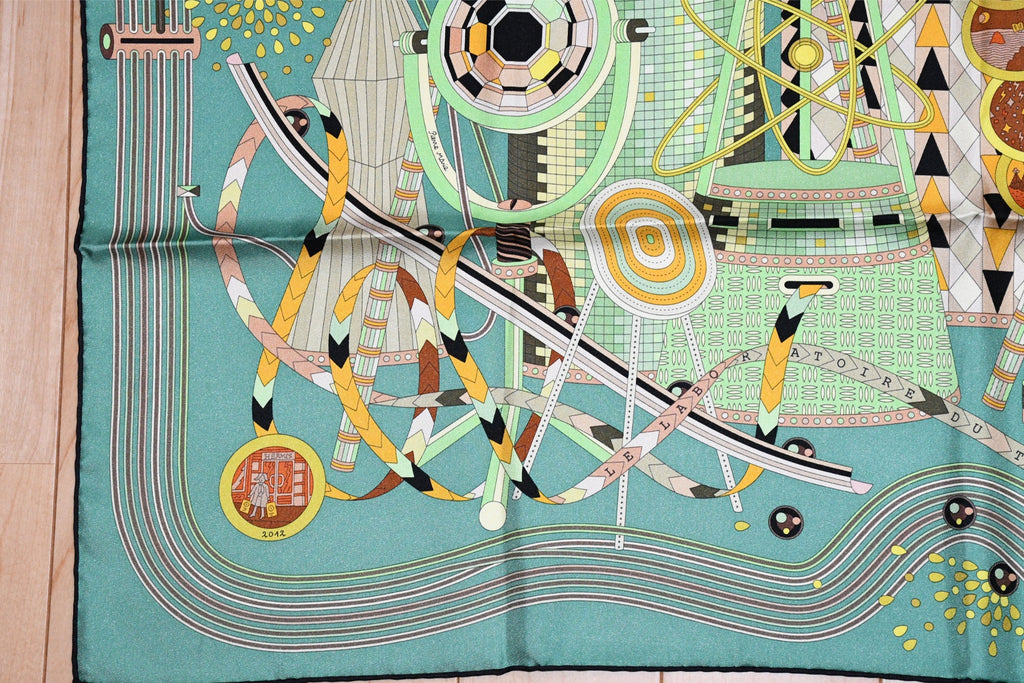 Hermes Scarf Le Laboratoire du Temps 90 cm silk green Carre time laboratory 35"