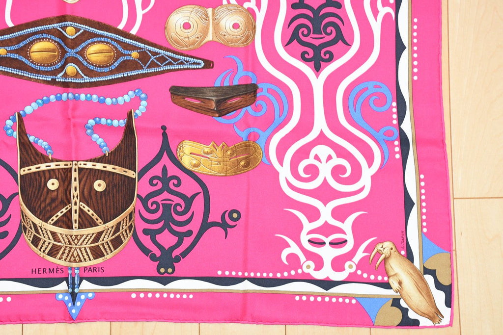 Hermes Scarf Le Regard de l'Arctique 90 cm silk pink Carre Arctic 35"