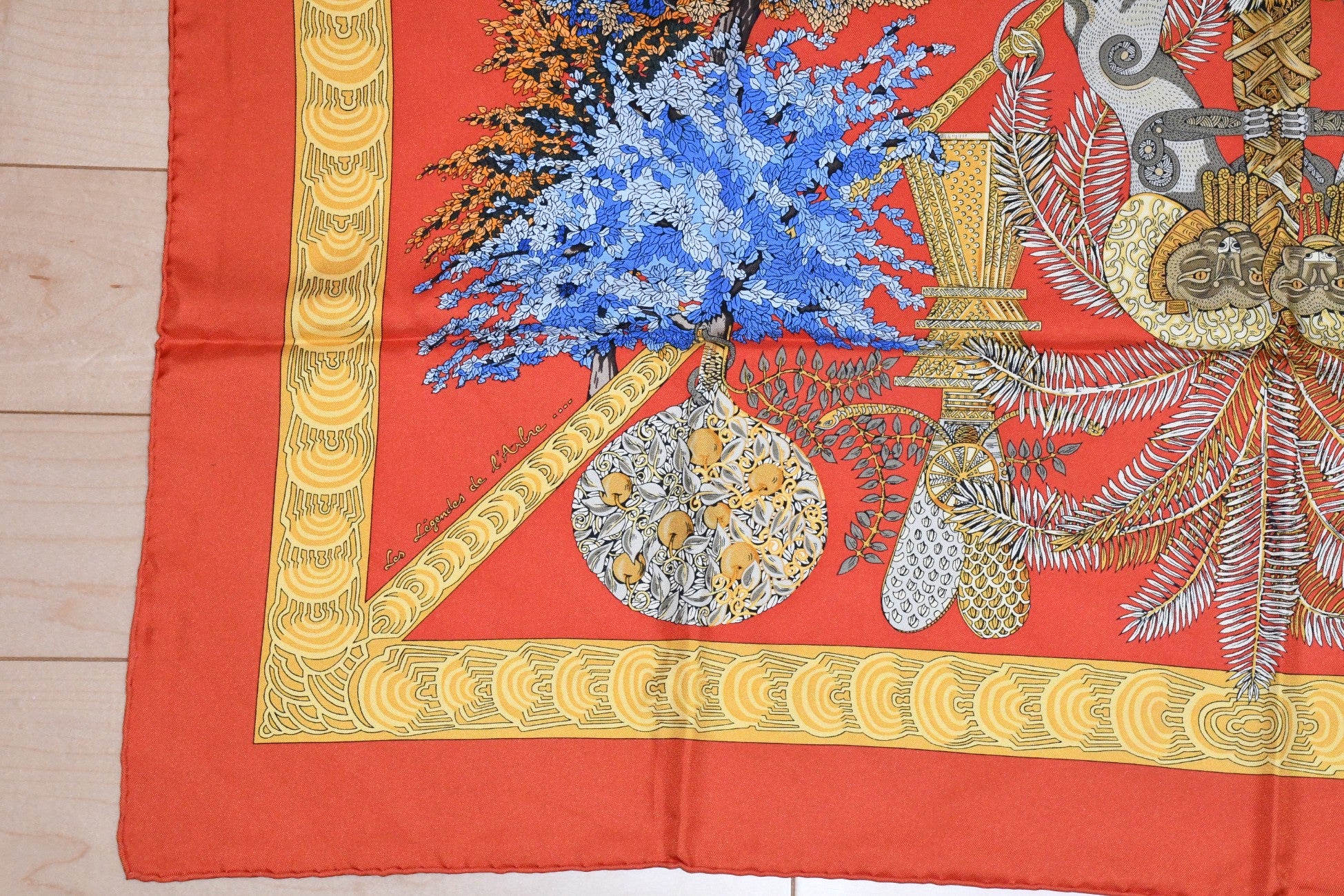 Hermes Scarf Les legendes de l'Arbre 90 cm silk orange red Carre