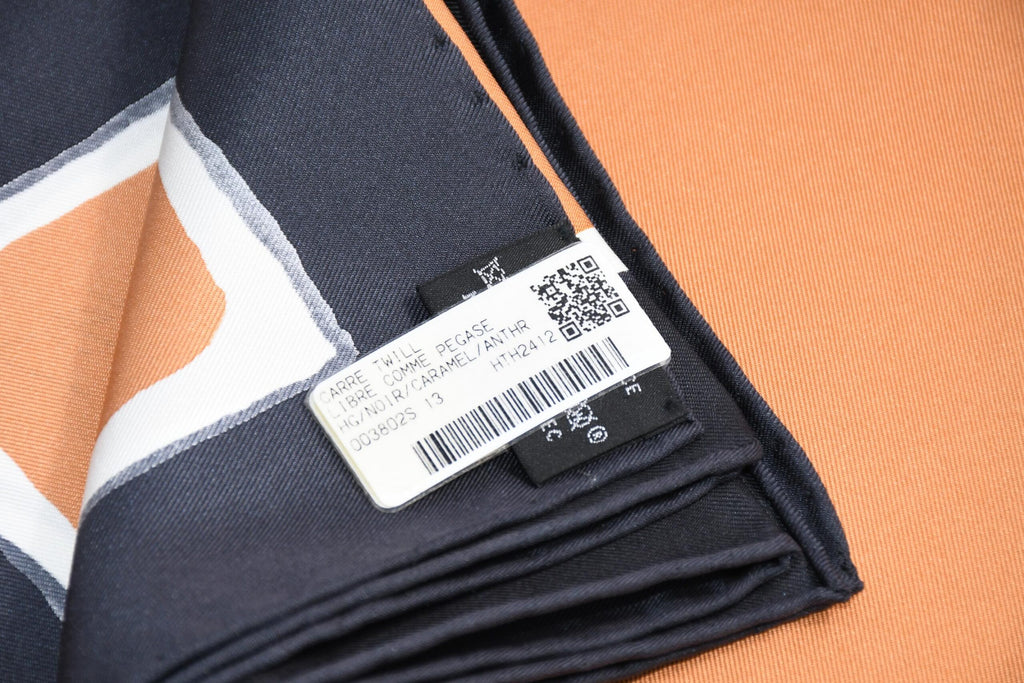 Hermes Scarf Libre Comme Pegase 90 cm silk orange Carre Pegasus horse 35"