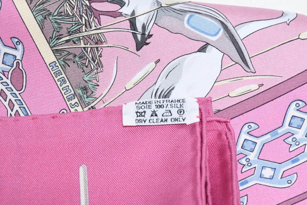 Hermes Scarf Libres Comme l'Air 90 cm Silk pink bird air Carre 35"