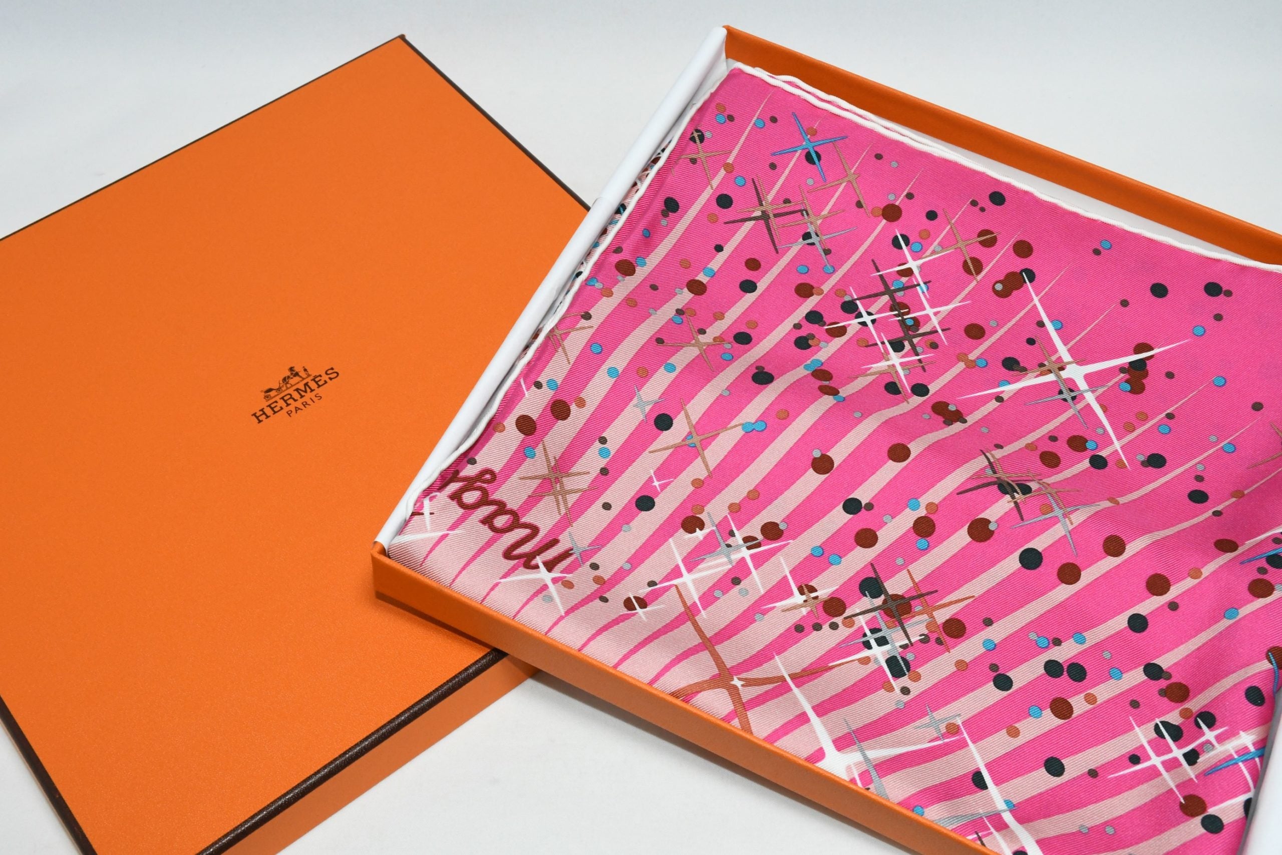Hermes Scarf Magic Kelly by Dimitri Rybaltchenko 90 cm silk pink