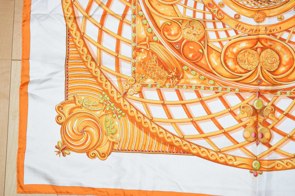 Hermes Scarf Monnaies Et Symboles Des Parisii 90 cm Silk Orange RAK