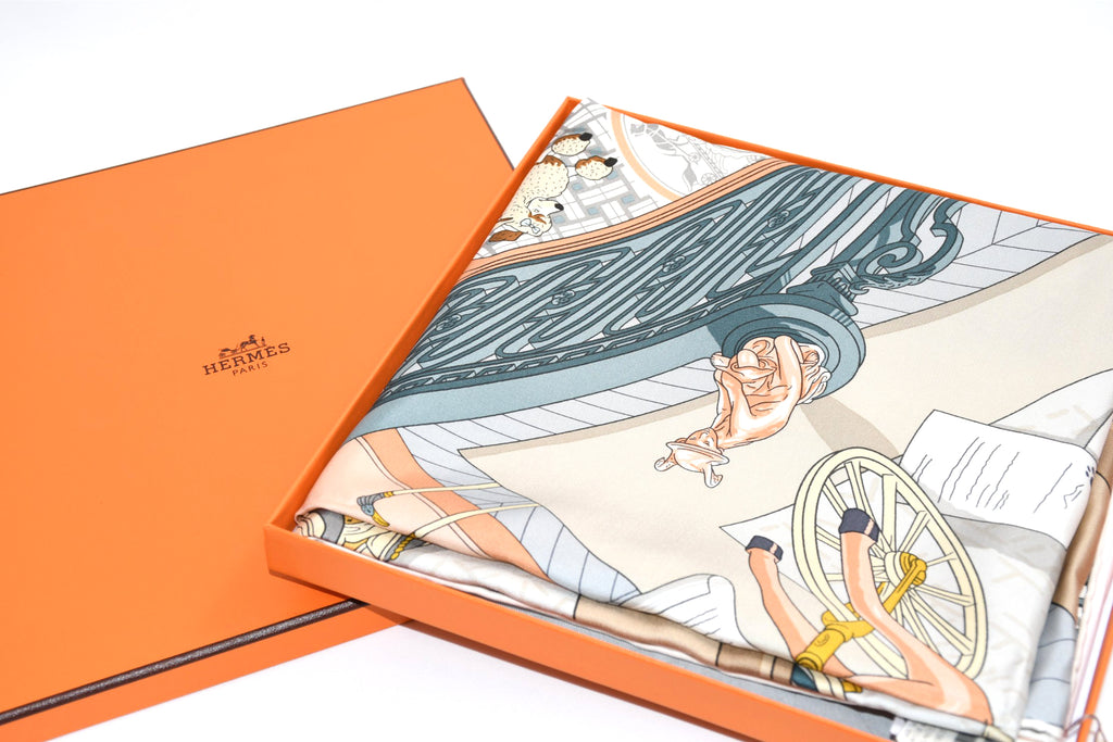 Hermes Scarf Mystere au 24 silk 90 cm gray pink panther animal mystery Carre 35"