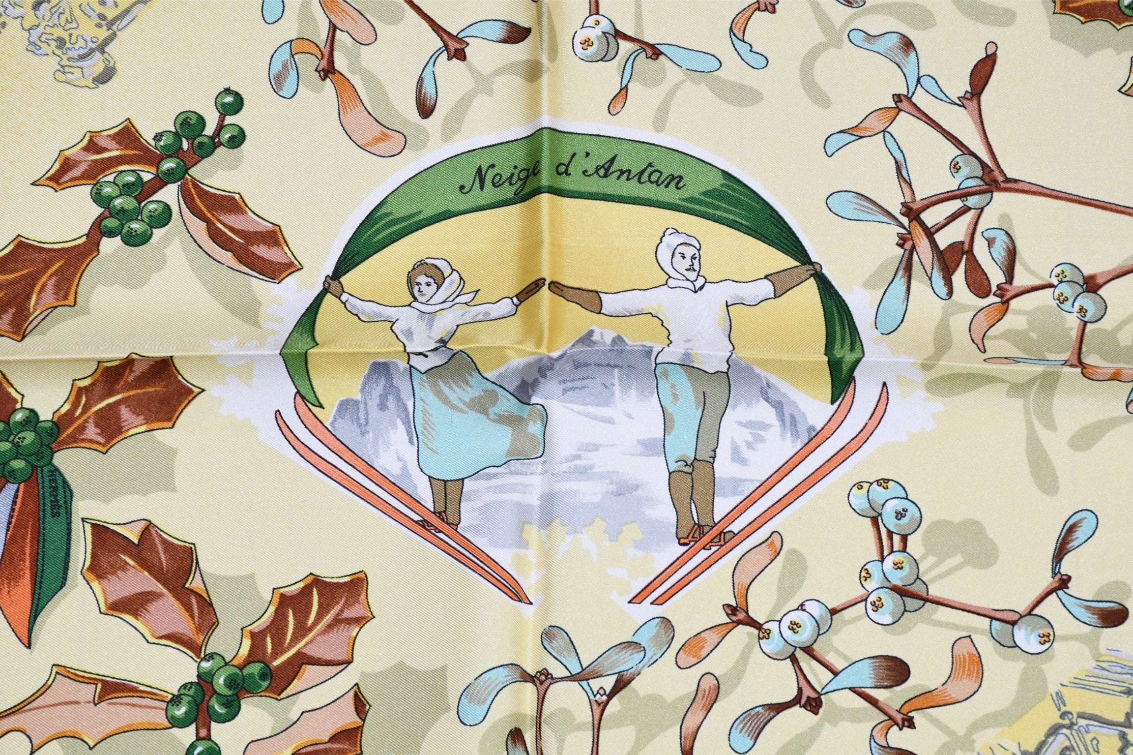 Hermes Scarf Neige d'Antan Silk 90 cm yellow Snow ski Carre 35