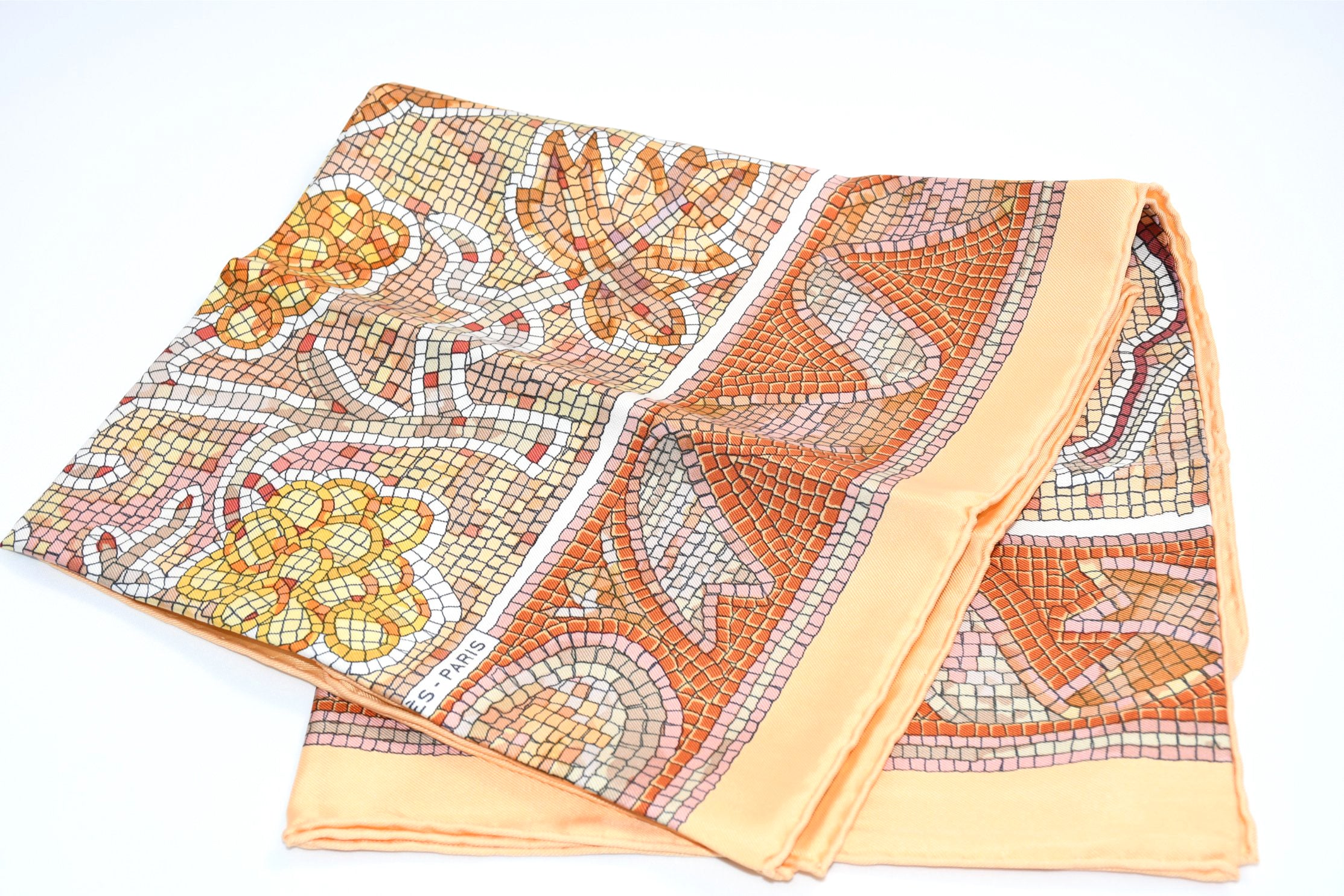 Hermes Scarf PAVEMENT 90 cm silk orange beige mosaic animal Carre