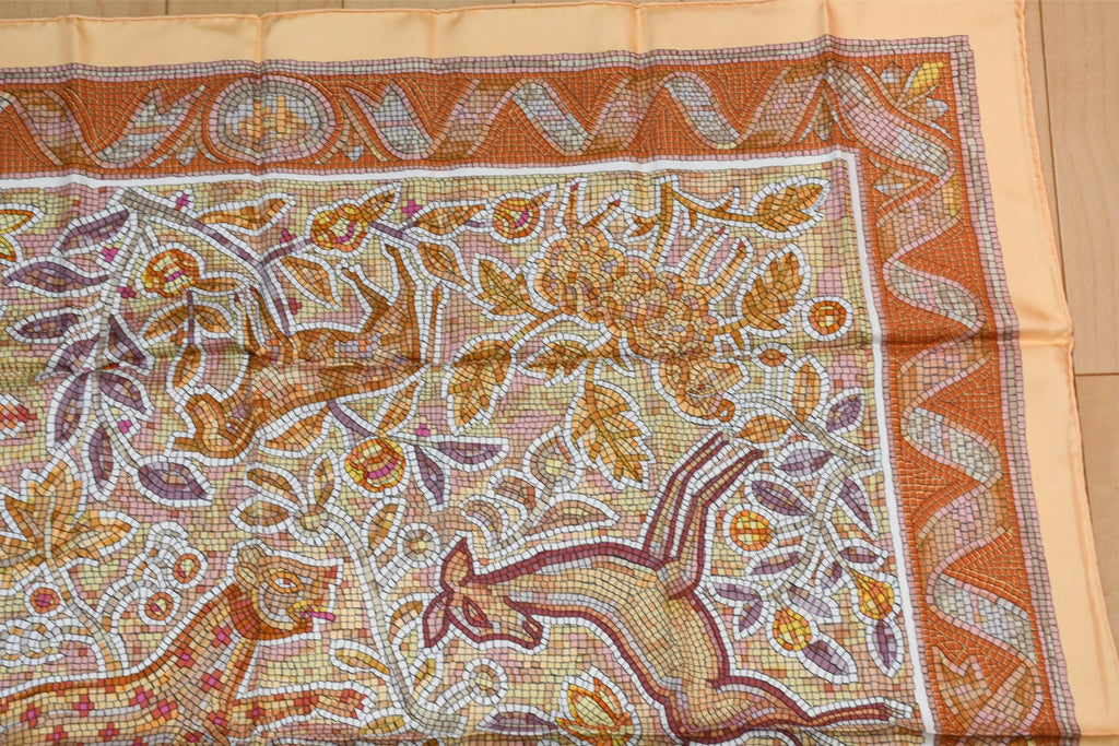 Hermes Scarf PAVEMENT 90 cm silk orange beige mosaic animal Carre