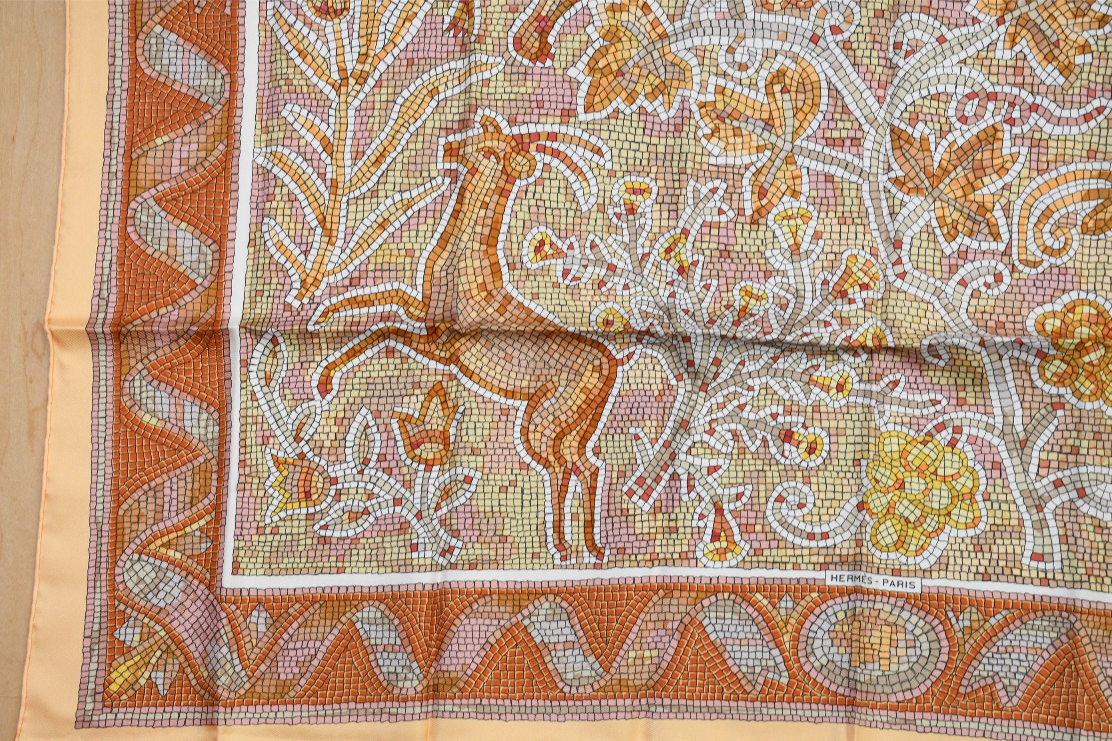Hermes Scarf PAVEMENT 90 cm silk orange beige mosaic animal Carre