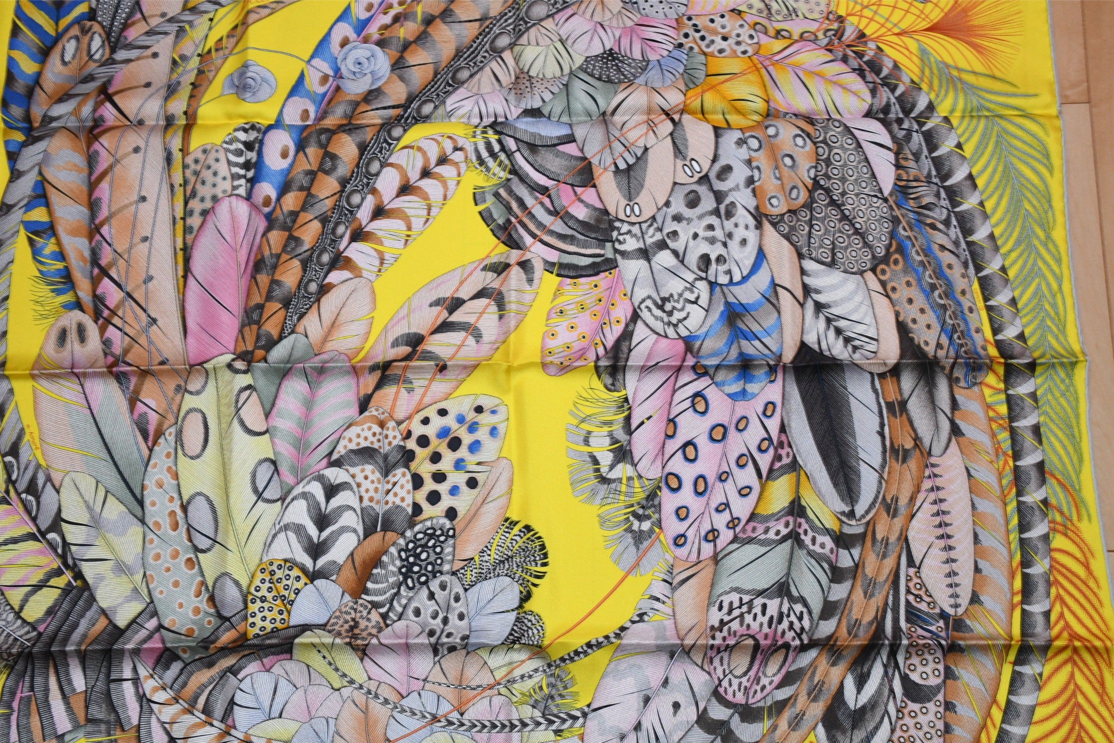 Hermes Scarf Plumes en Fete 90 cm silk yellow Carre bird feather